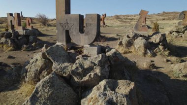 Antik Ermeni Alfabesi Anıtı