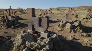 Antik Ermeni Alfabesi Anıtı