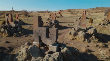 Antik Ermeni Alfabesi Anıtı