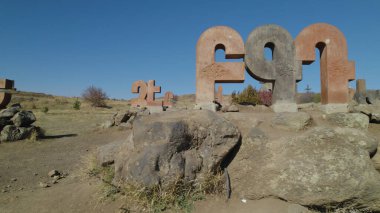Antik Ermeni Alfabesi Anıtı