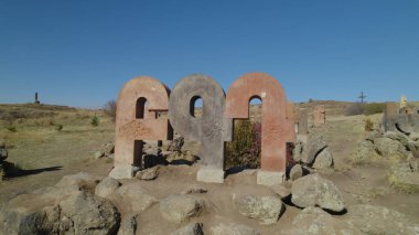 Antik Ermeni Alfabesi Anıtı