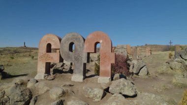 Antik Ermeni Alfabesi Anıtı