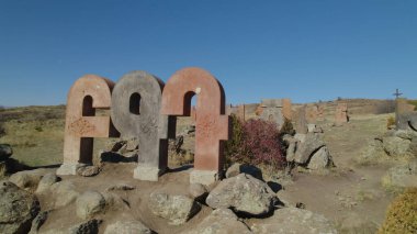 Antik Ermeni Alfabesi Anıtı