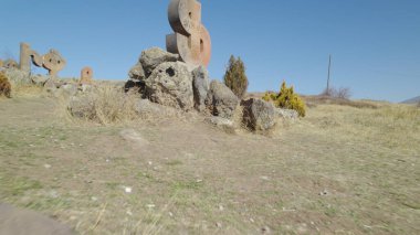 Antik Ermeni Alfabesi Anıtı