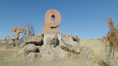 Antik Ermeni Alfabesi Anıtı