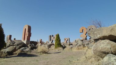 Antik Ermeni Alfabesi Anıtı