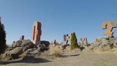 Antik Ermeni Alfabesi Anıtı