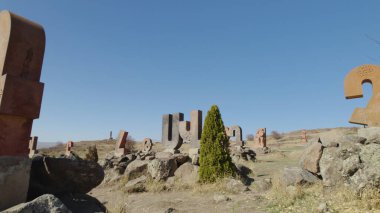 Antik Ermeni Alfabesi Anıtı