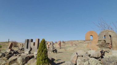 Antik Ermeni Alfabesi Anıtı