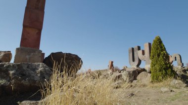 Antik Ermeni Alfabesi Anıtı