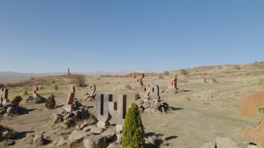 Antik Ermeni Alfabesi Anıtı
