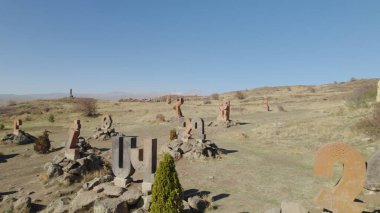 Antik Ermeni Alfabesi Anıtı
