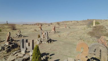 Antik Ermeni Alfabesi Anıtı