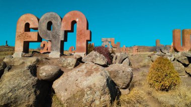 Antik Ermeni Alfabesi Anıtı