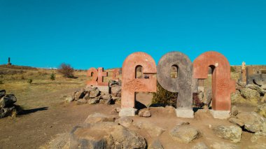 Antik Ermeni Alfabesi Anıtı