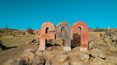 Antik Ermeni Alfabesi Anıtı