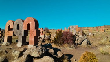 Antik Ermeni Alfabesi Anıtı