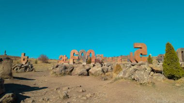 Antik Ermeni Alfabesi Anıtı