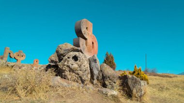 Antik Ermeni Alfabesi Anıtı