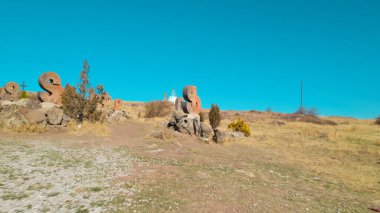 Antik Ermeni Alfabesi Anıtı