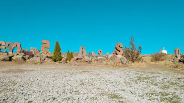 Antik Ermeni Alfabesi Anıtı