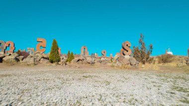 Antik Ermeni Alfabesi Anıtı