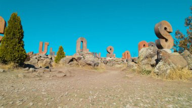 Antik Ermeni Alfabesi Anıtı