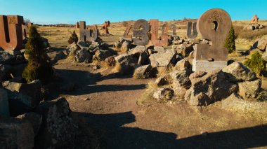 Antik Ermeni Alfabesi Anıtı