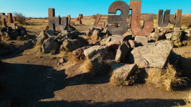 Antik Ermeni Alfabesi Anıtı