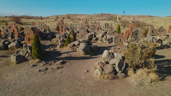 Antik Ermeni Alfabesi Anıtı