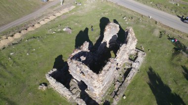 Ermenistan 'daki antik tapınağın kalıntıları