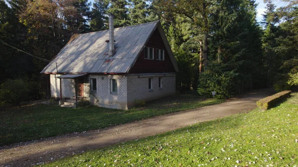 Vecchia Casa Cacciatore Una Foresta — Foto Stock