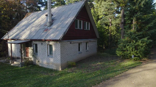 Vecchia Casa Cacciatore Una Foresta — Foto Stock