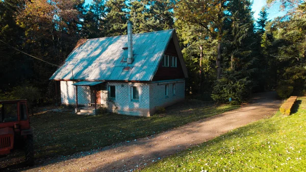 Vecchia Casa Cacciatore Una Foresta — Foto Stock