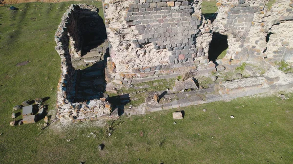 Ermenistan 'daki antik tapınağın kalıntıları