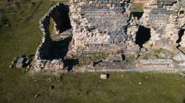 Ermenistan 'daki antik tapınağın kalıntıları
