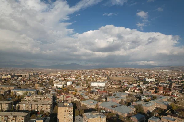 Ermenistan 'da küçük bir Avrupa kenti, Erivan