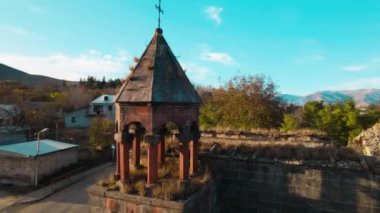 Avrupa köyündeki eski Hıristiyan kilisesi