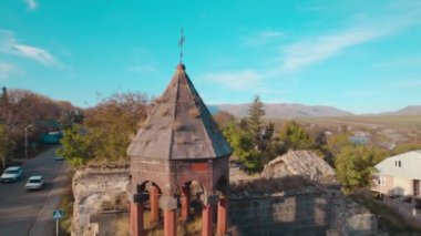 Avrupa köyündeki eski Hıristiyan kilisesi