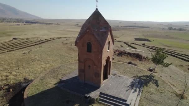 Bir Köydeki Antik Hıristiyan Kilisesi — Stok video