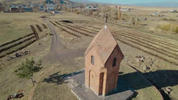 Ancienne Église Chrétienne Dans Village — Video