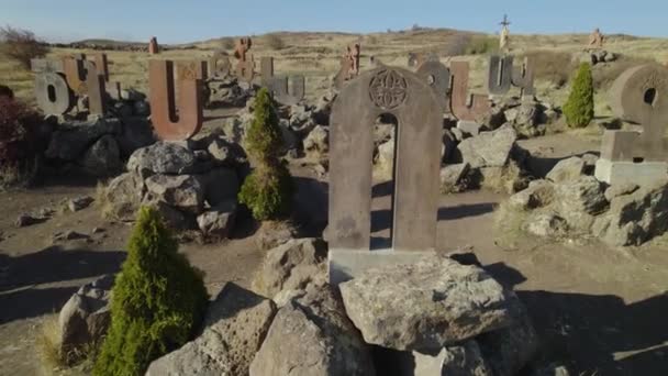 Antiguo Monumento Del Alfabeto Armenio — Vídeos de Stock