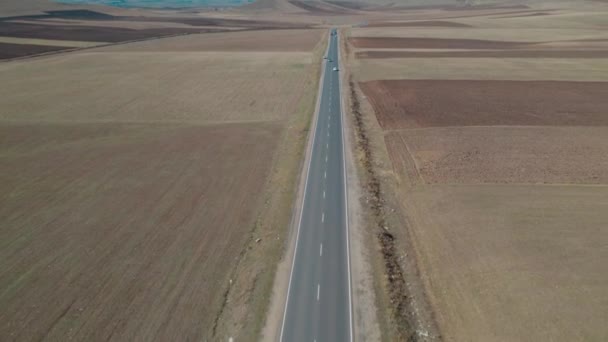 Długa Autostrada Przez Pola Wiejskie — Wideo stockowe