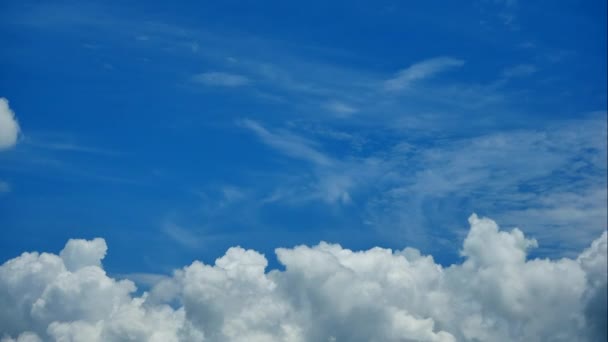 Time Lapse Céu Azul Bonito Dia Verão Com Cúmulo Branco — Vídeo de Stock