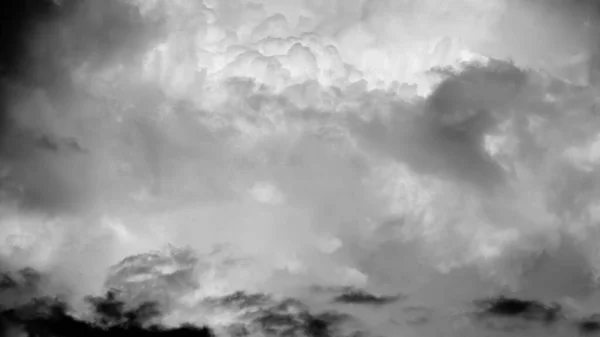 Nuvole Bianche Separate Uno Sfondo Nero Hanno Nuvole Reali Nuvola — Foto Stock