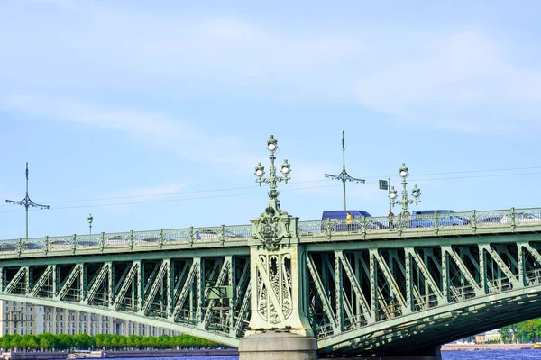 2021ロシアサンクトペテルブルク 建築物だ フォンタンカ堤防 川や運河のツアー — ストック写真