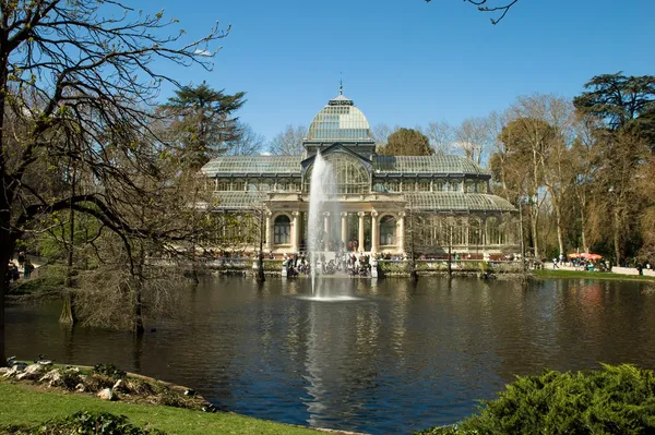 Palacio de Cristal en el Parque del Retiro — Foto de Stock