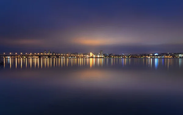 dnipropetrovsk, gece manzarası.
