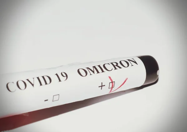 Isolated Covid Test Tube Showing Positivity Omicron Variant — Stok fotoğraf