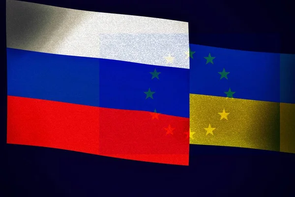 Флаг России Украины Европейским Флагом Посередине Концепция Войны 2022 Года — стоковое фото